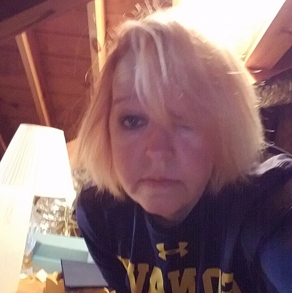 Meet your Posher, Kat - Picture 5 of 6